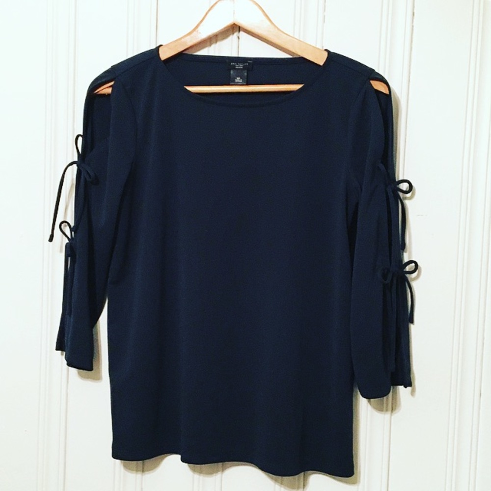 Ann Taylor factory dark emerald green blouse